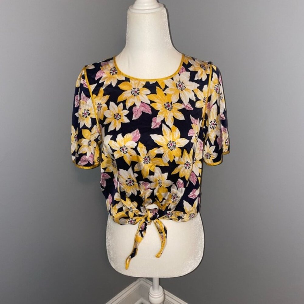 Cinq à Sept "Kristi" top in floral-print silk Size XS